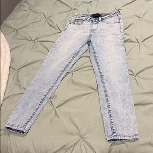 Buckle black Women's Light Wash Ankle Skinny Jeans